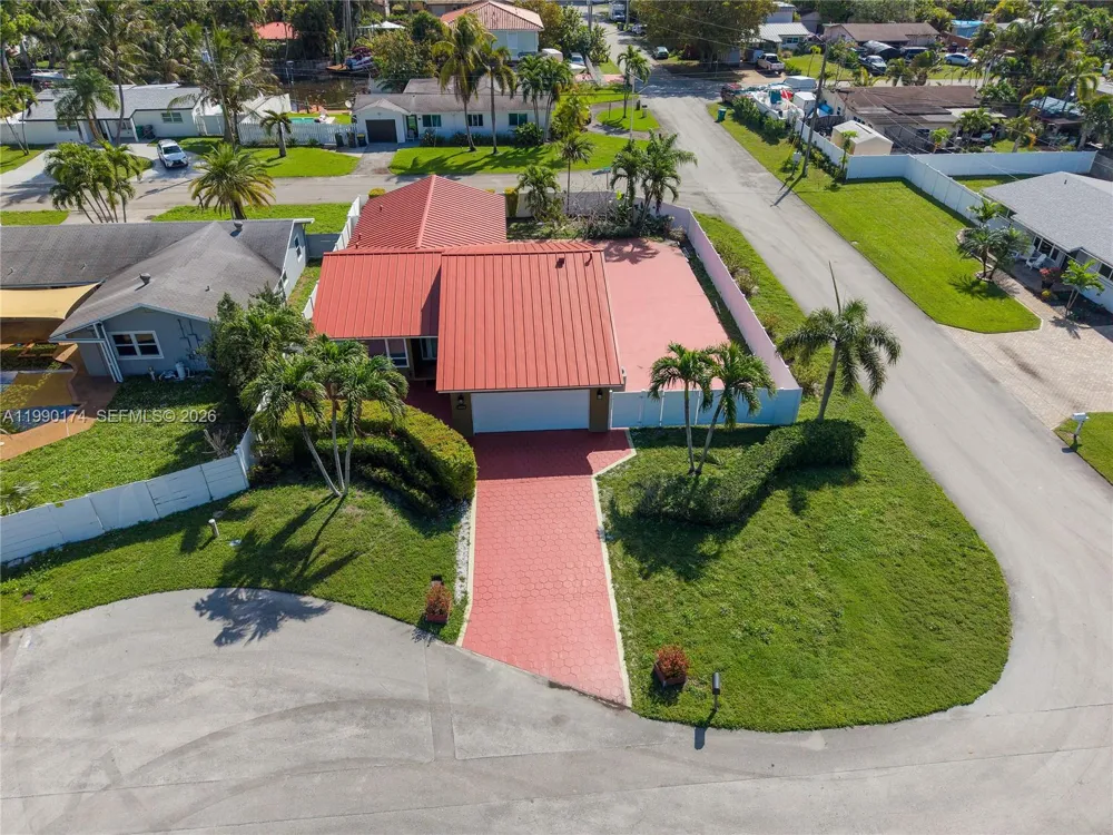 4548 SW 28th Way Dania Beach, FL 33312
