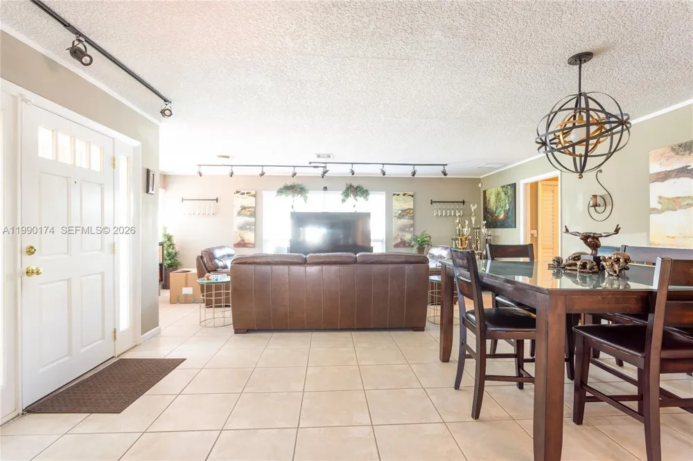 4548 SW 28th Way Dania Beach, FL 33312