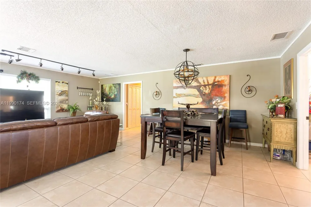 4548 SW 28th Way Dania Beach, FL 33312