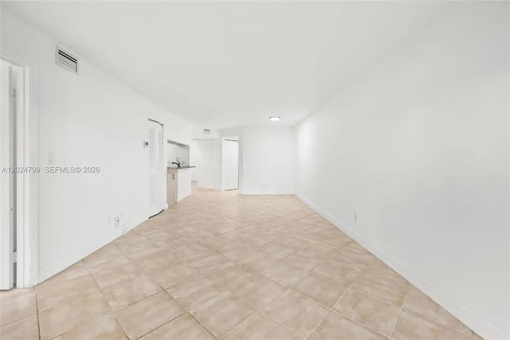 1025 Coral Club Dr #1025 Coral Springs, FL 33071
