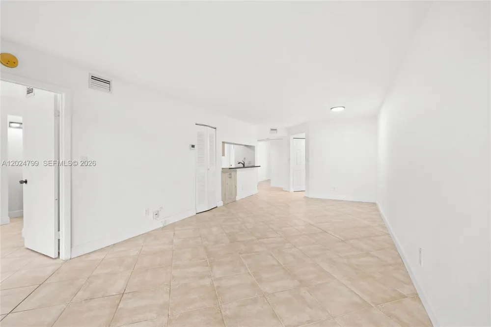 1025 Coral Club Dr #1025 Coral Springs, FL 33071