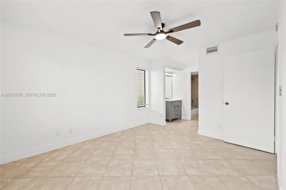 1025 Coral Club Dr #1025 Coral Springs, FL 33071