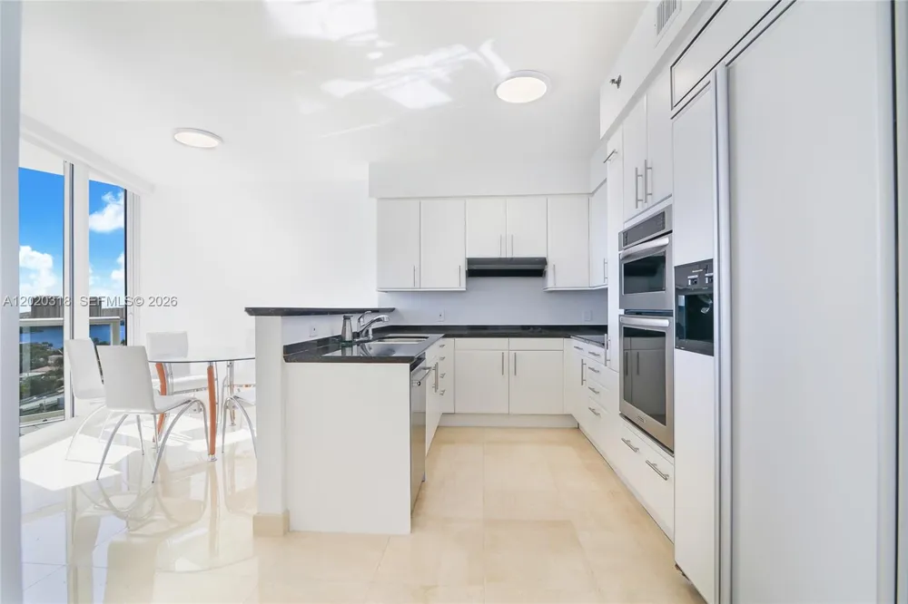 19333 Collins Ave #1907 Sunny Isles Beach, FL 33160