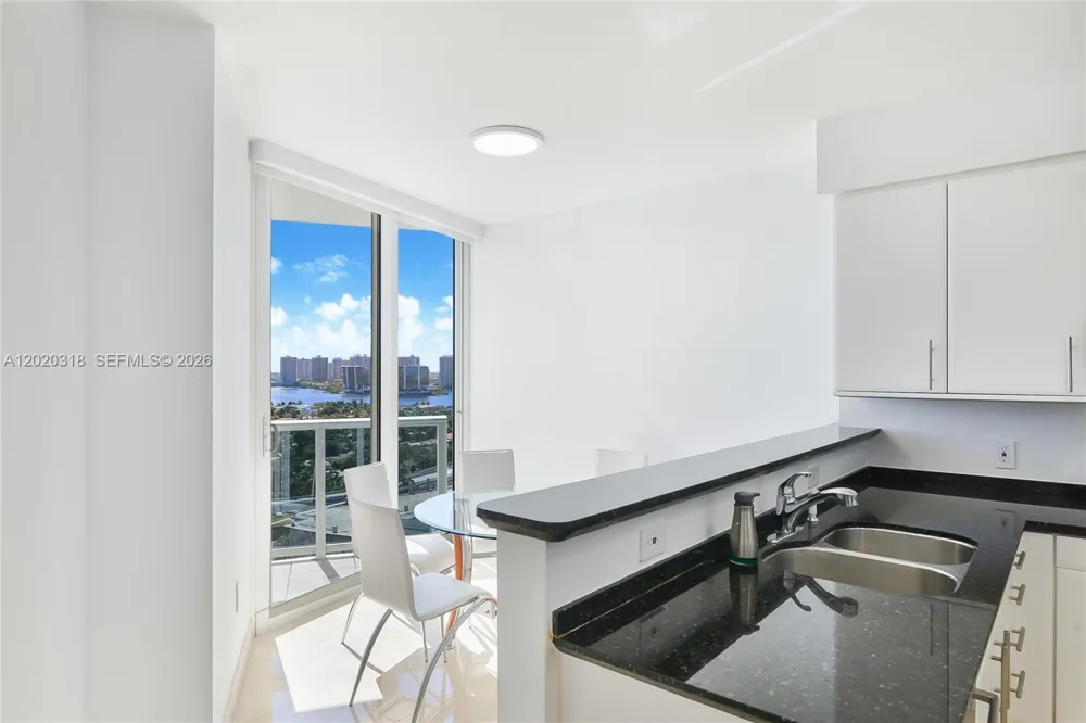 19333 Collins Ave #1907 Sunny Isles Beach, FL 33160