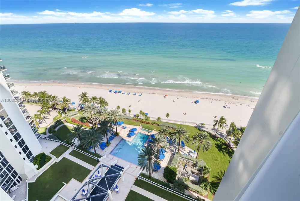 19333 Collins Ave #1907 Sunny Isles Beach, FL 33160