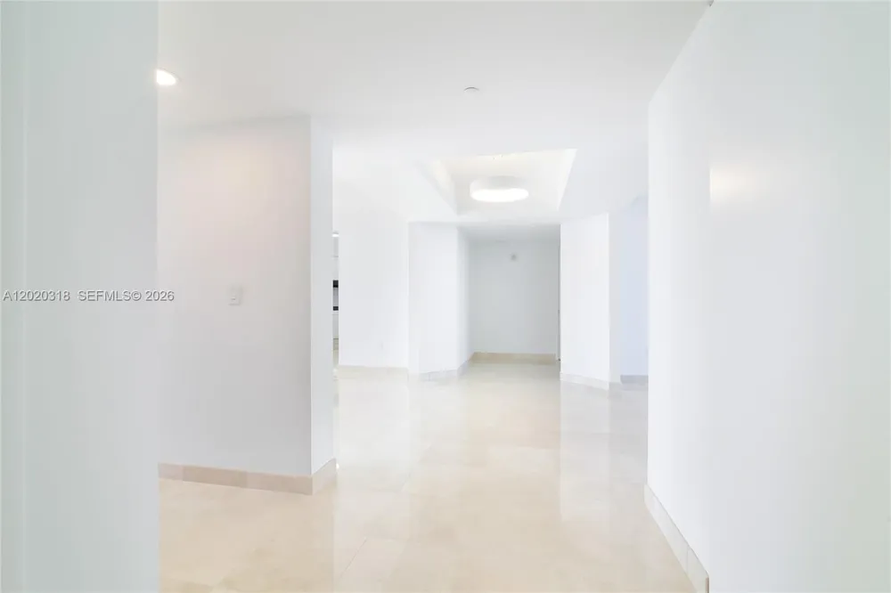 19333 Collins Ave #1907 Sunny Isles Beach, FL 33160