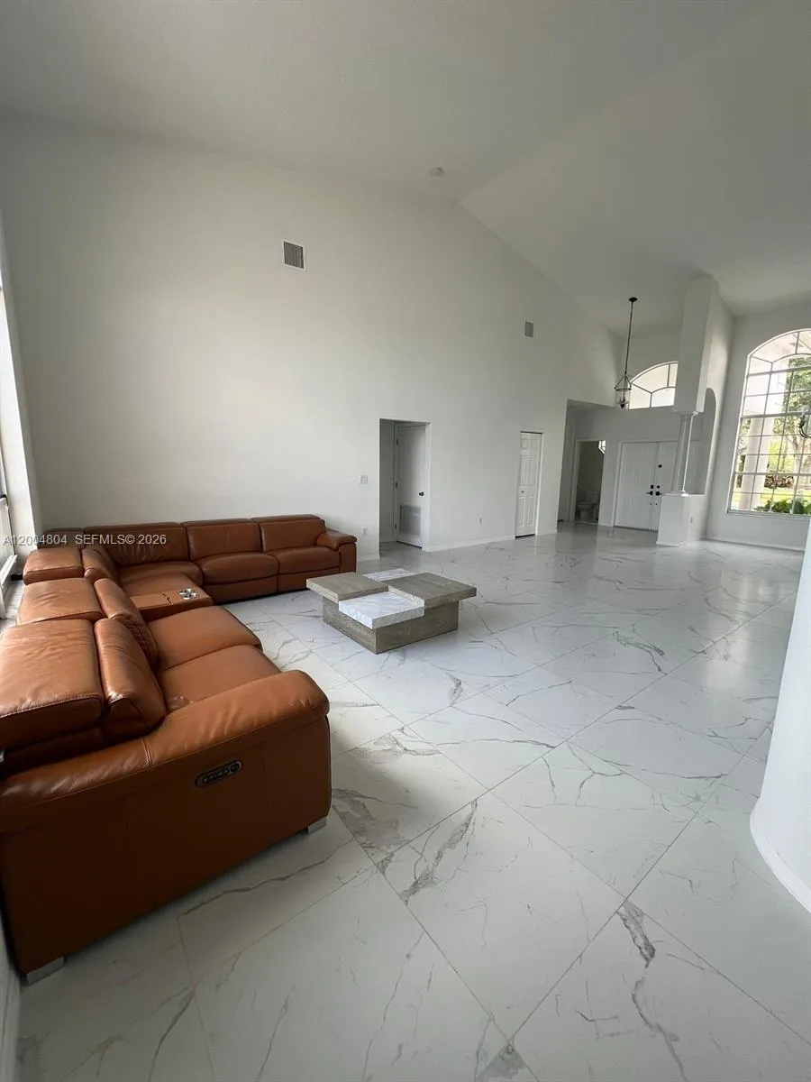 13840 NW 20th St Pembroke Pines, FL 33028