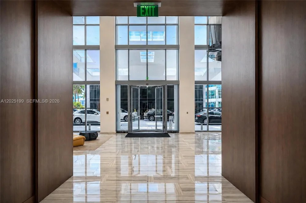 1300 Brickell Bay Dr #3408 Miami, FL 33131