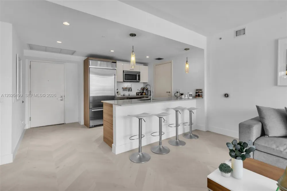 1300 Brickell Bay Dr #3408 Miami, FL 33131