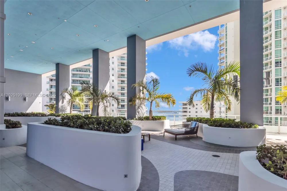 1300 Brickell Bay Dr #3408 Miami, FL 33131