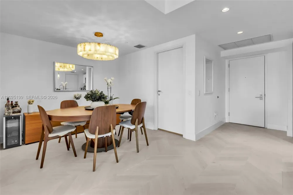 1300 Brickell Bay Dr #3408 Miami, FL 33131