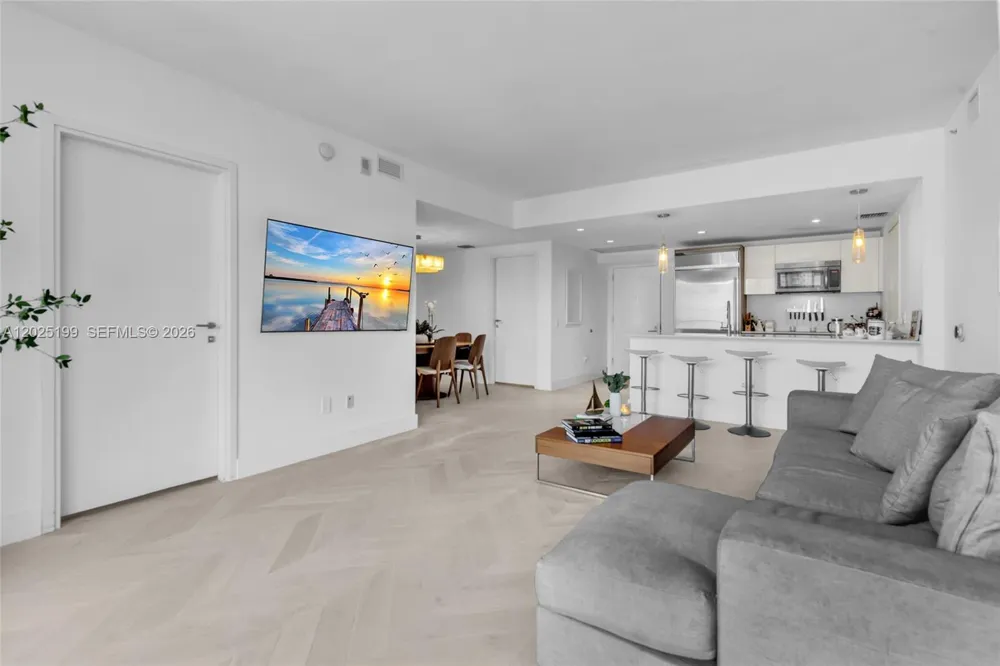 1300 Brickell Bay Dr #3408 Miami, FL 33131