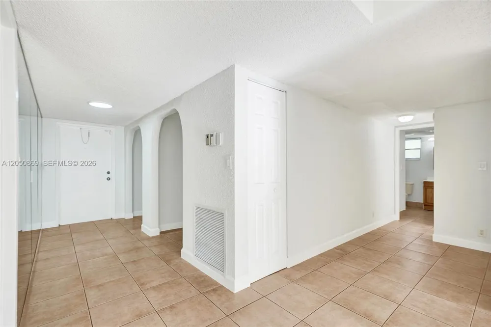 8798 Holly Ct #101 Tamarac, FL 33321