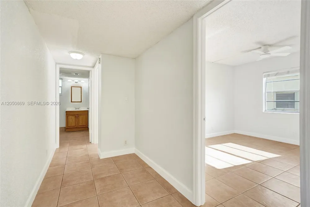 8798 Holly Ct #101 Tamarac, FL 33321
