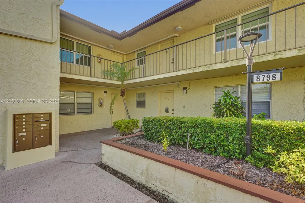 8798 Holly Ct #101 Tamarac, FL 33321