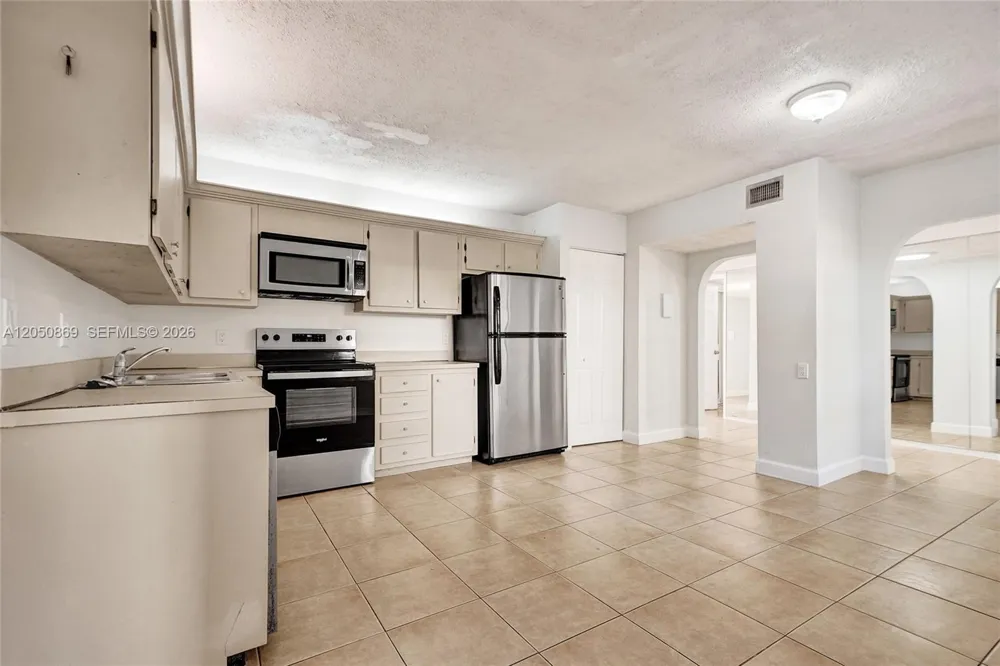 8798 Holly Ct #101 Tamarac, FL 33321