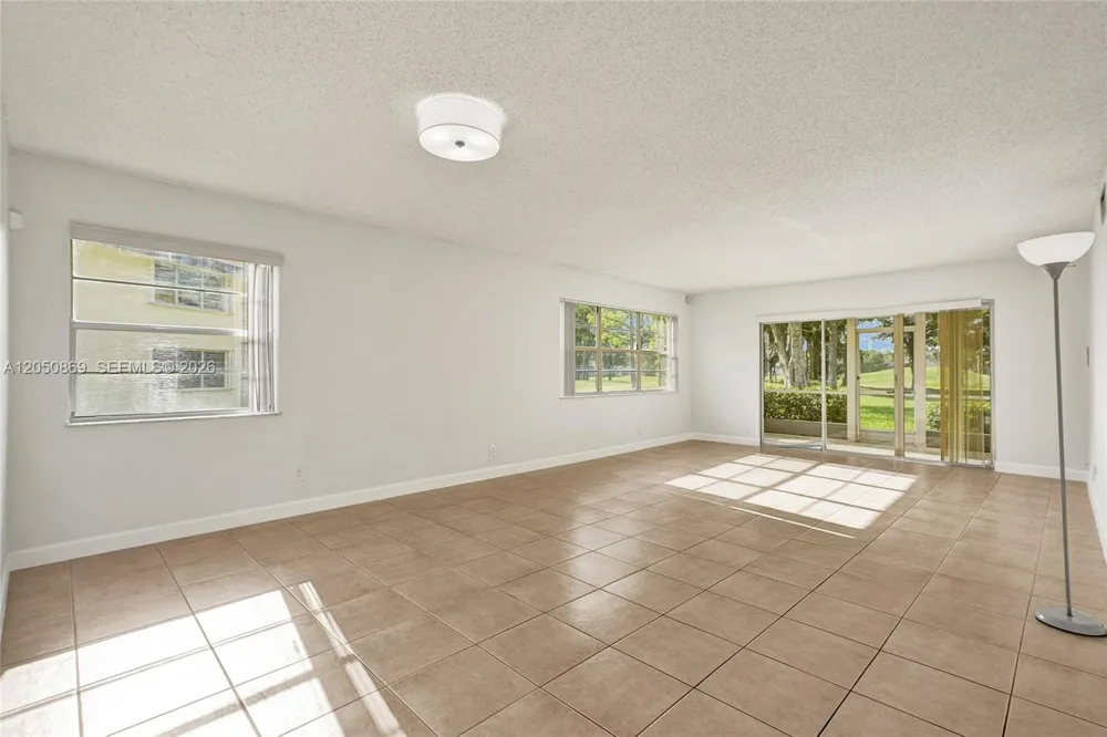 8798 Holly Ct #101 Tamarac, FL 33321