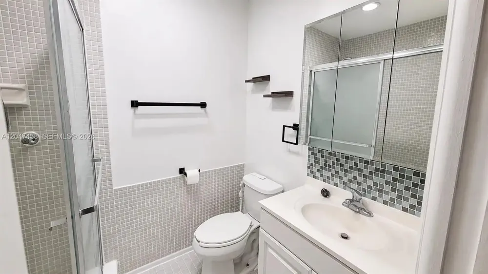 3321 Raleigh St #3H Hollywood, FL 33021