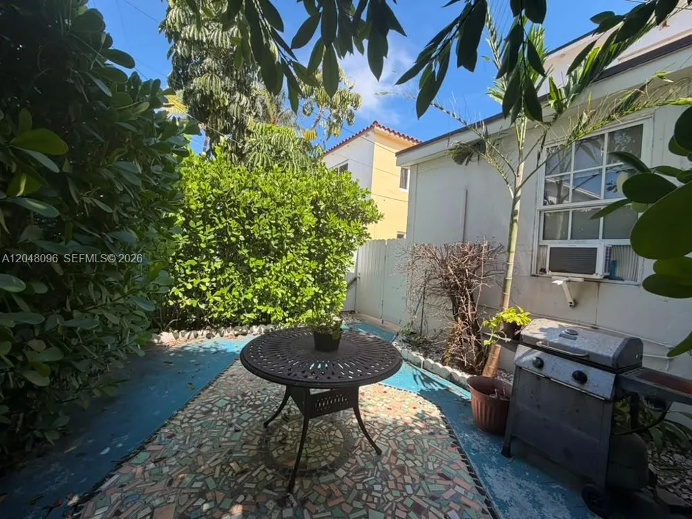 655 85th St Miami Beach, FL 33141