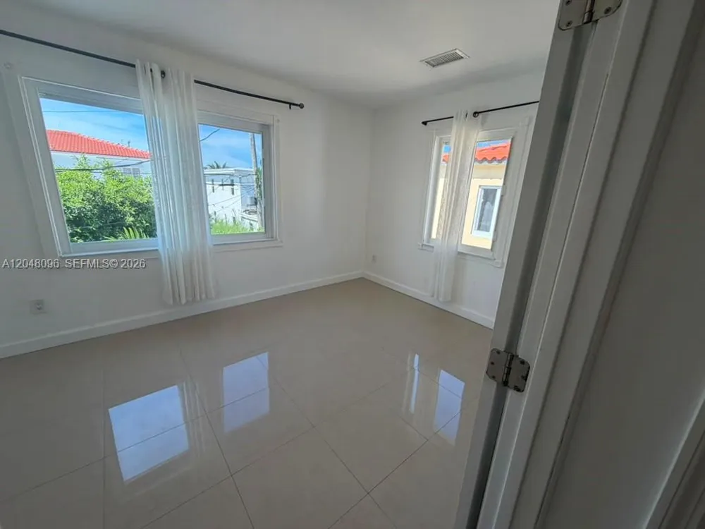 655 85th St Miami Beach, FL 33141