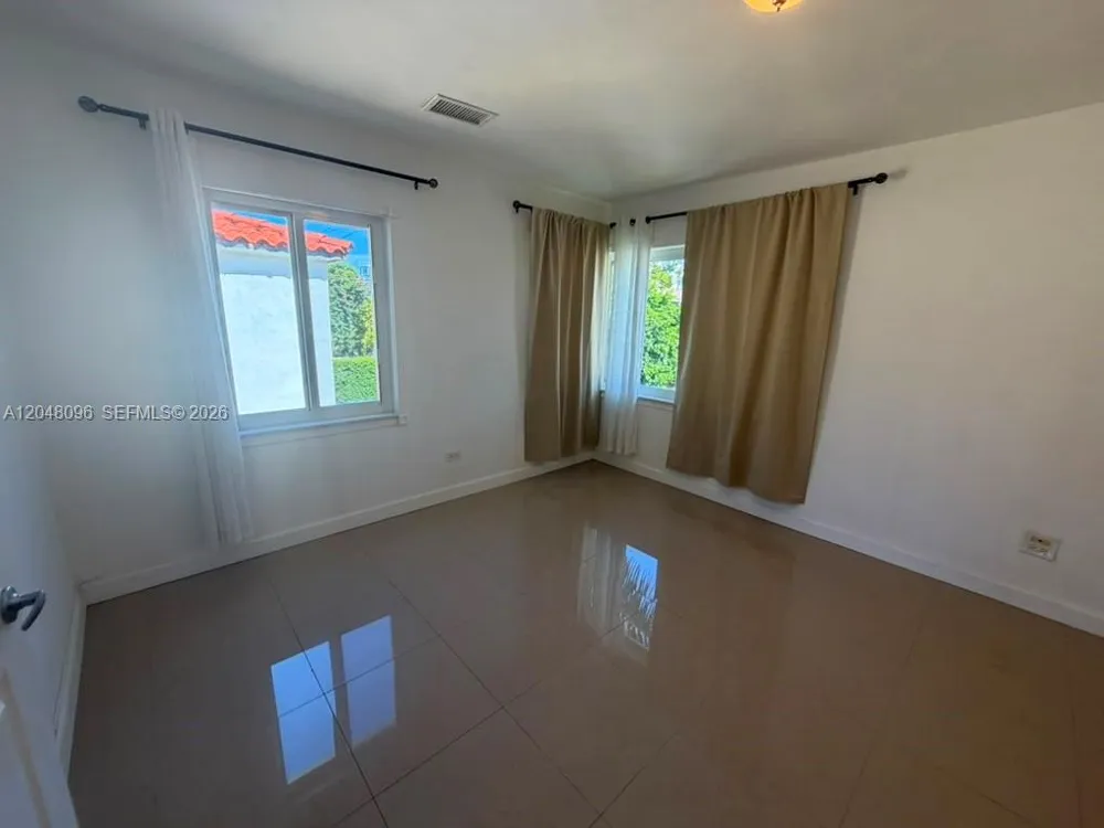 655 85th St Miami Beach, FL 33141