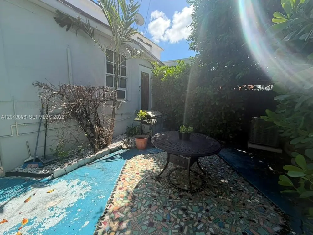 655 85th St Miami Beach, FL 33141