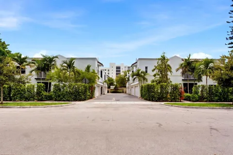 432 SE 16TH STREET #432