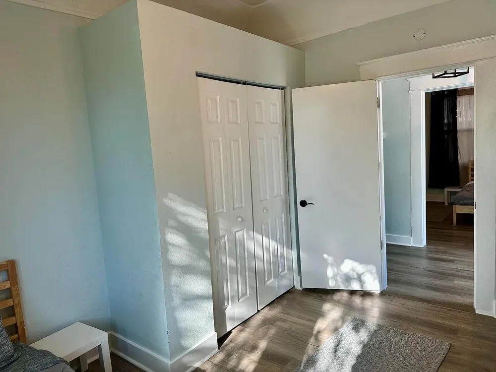 1504 E 33RD AVENUE Tampa, FL 33610