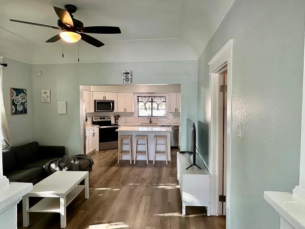 1504 E 33RD AVENUE Tampa, FL 33610