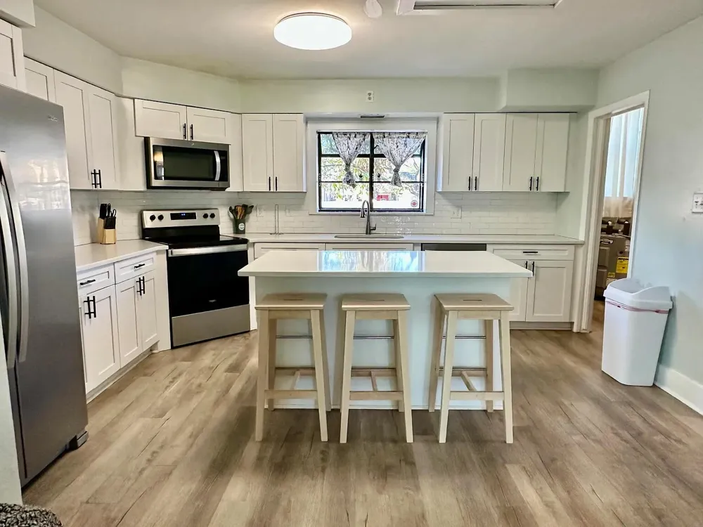1504 E 33RD AVENUE Tampa, FL 33610