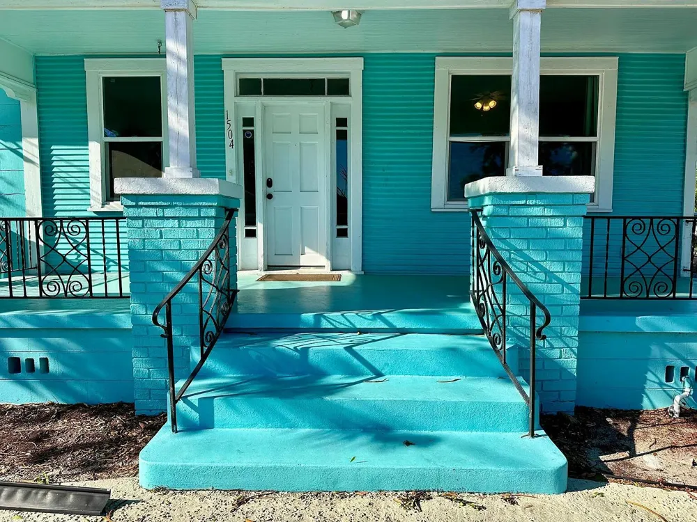 1504 E 33RD AVENUE Tampa, FL 33610
