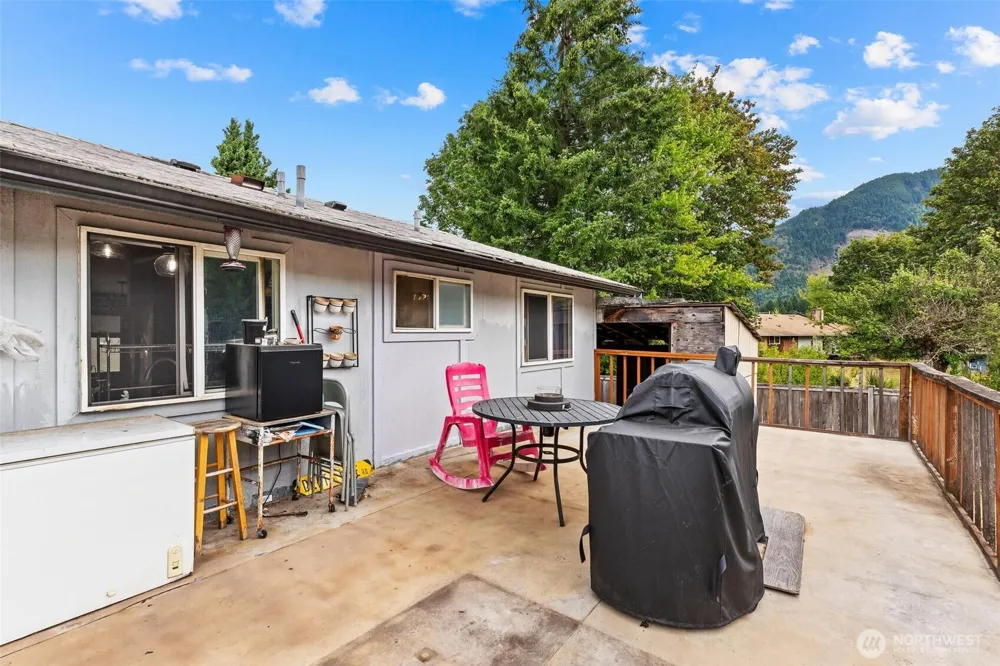 1265 Cascade Street Darrington, WA 98241