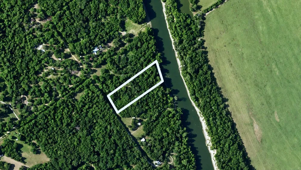 Sunshine Acres Midway, TX 75852