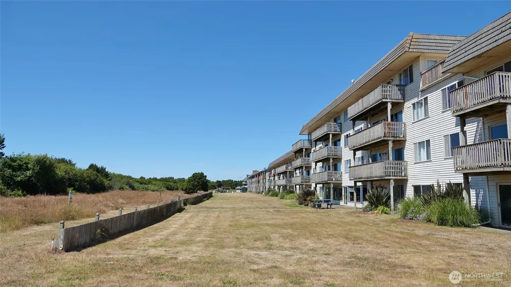 615 Ocean Shores Boulevard NW #201 Ocean Shores, WA 98569