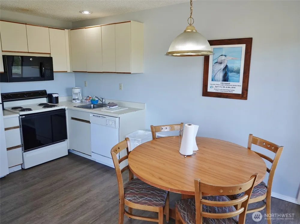 615 Ocean Shores Boulevard NW #201 Ocean Shores, WA 98569