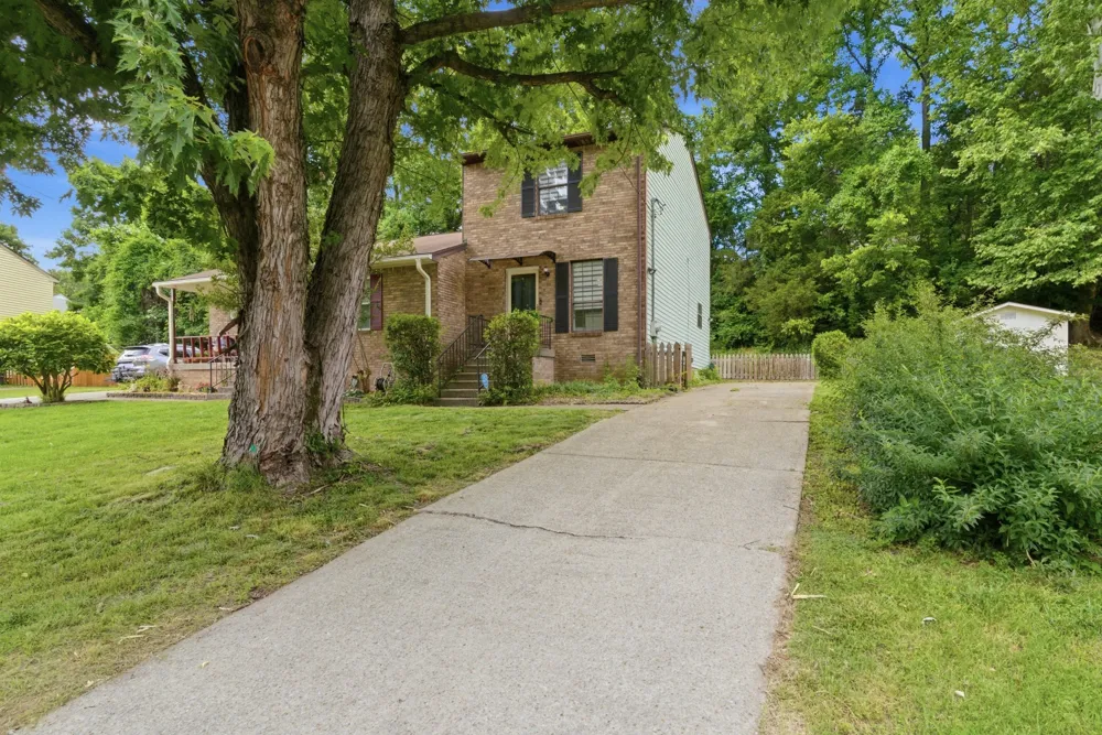 3332 Lakeside Pl Hermitage, TN 37076