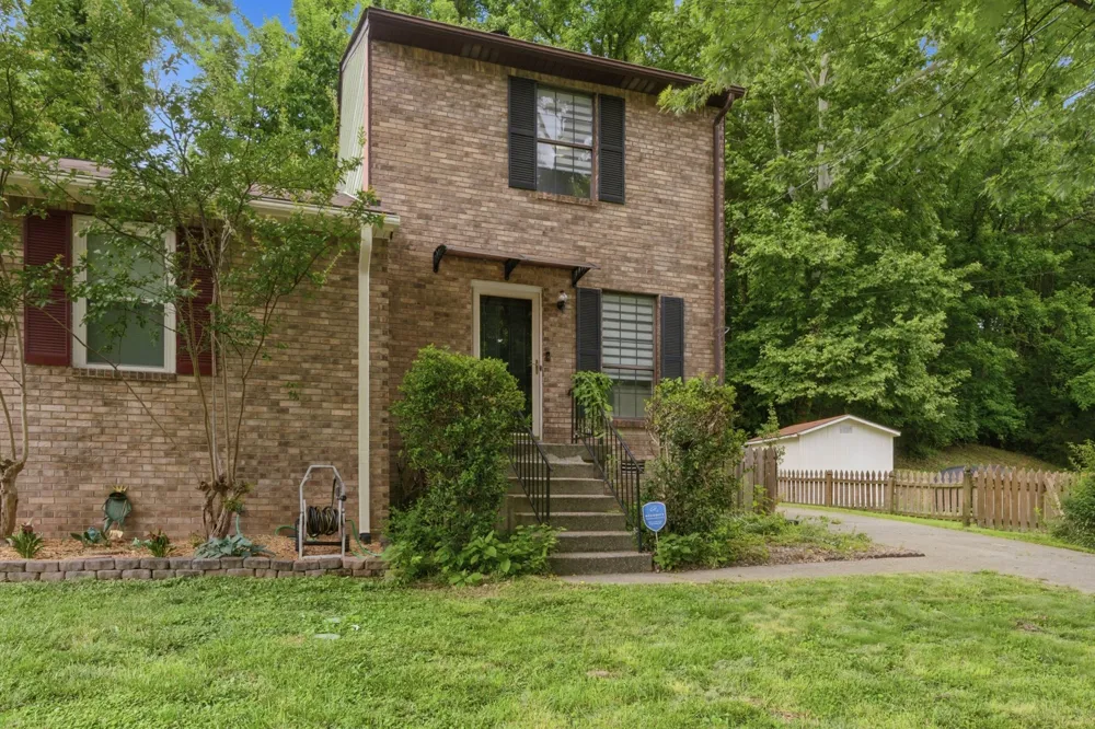3332 Lakeside Pl Hermitage, TN 37076