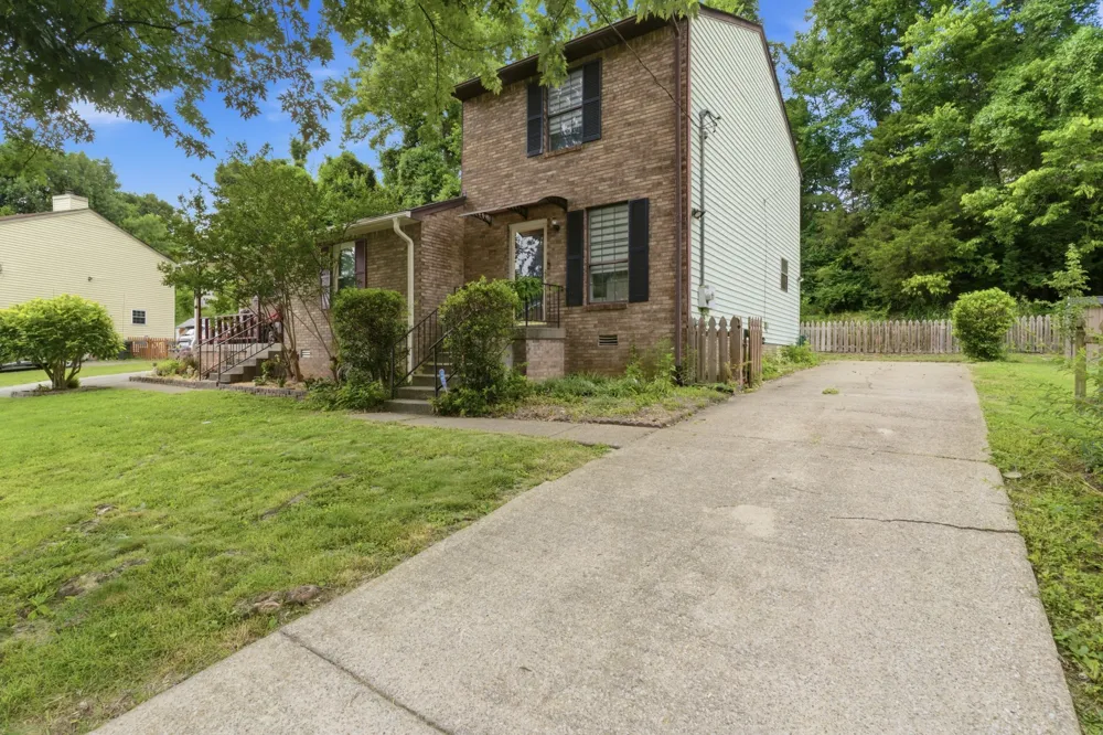 3332 Lakeside Pl Hermitage, TN 37076