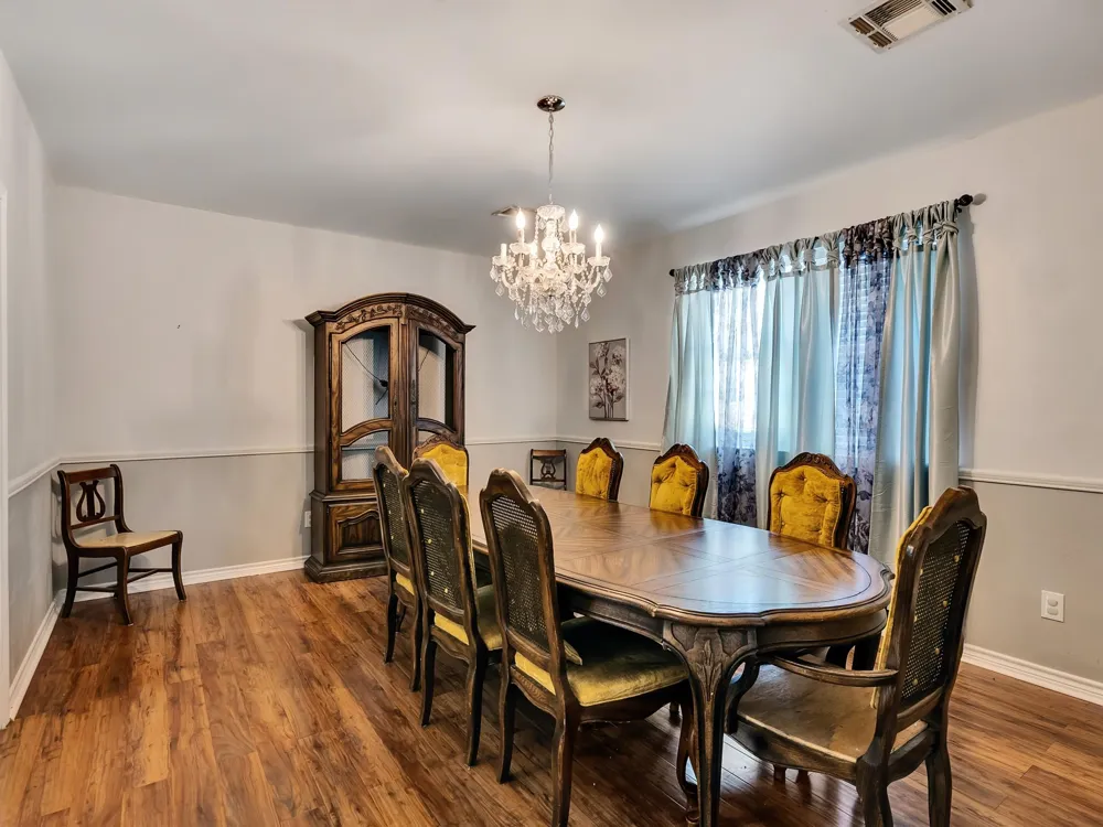 1928 Greentree Drive Huntsville, TX 77340