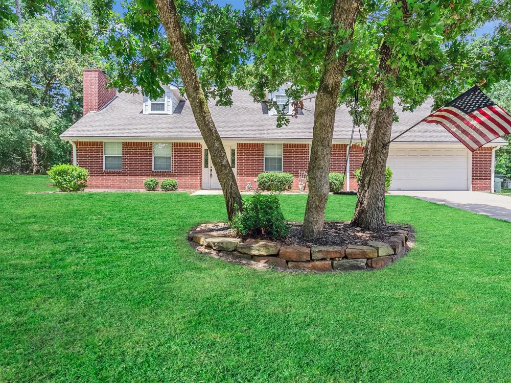 1928 Greentree Drive Huntsville, TX 77340