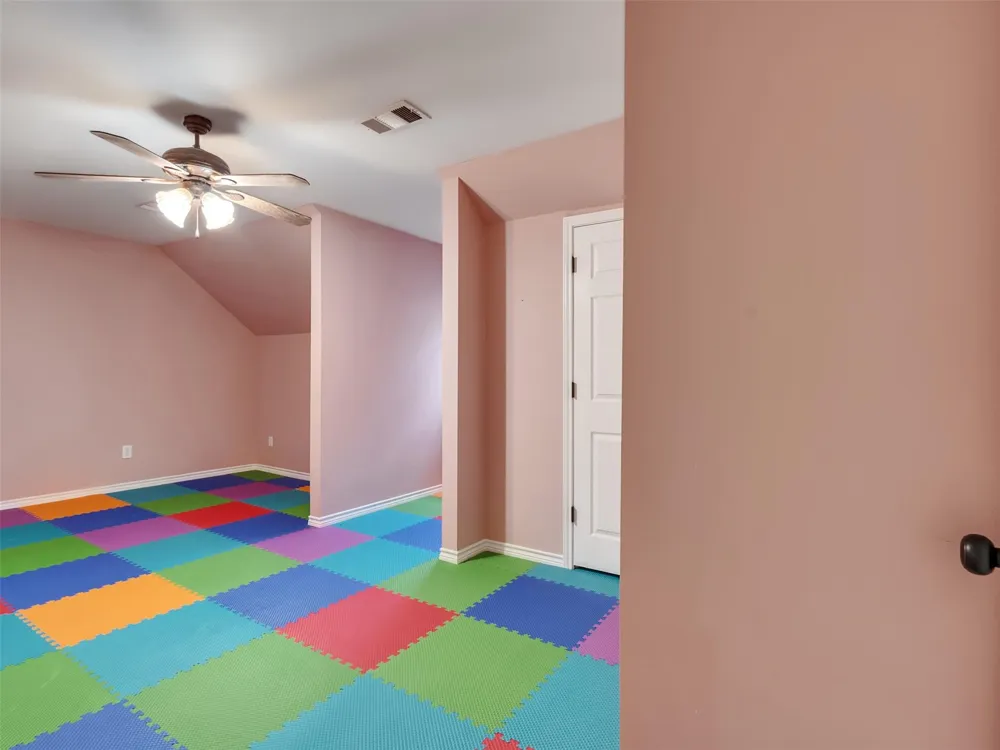 1928 Greentree Drive Huntsville, TX 77340