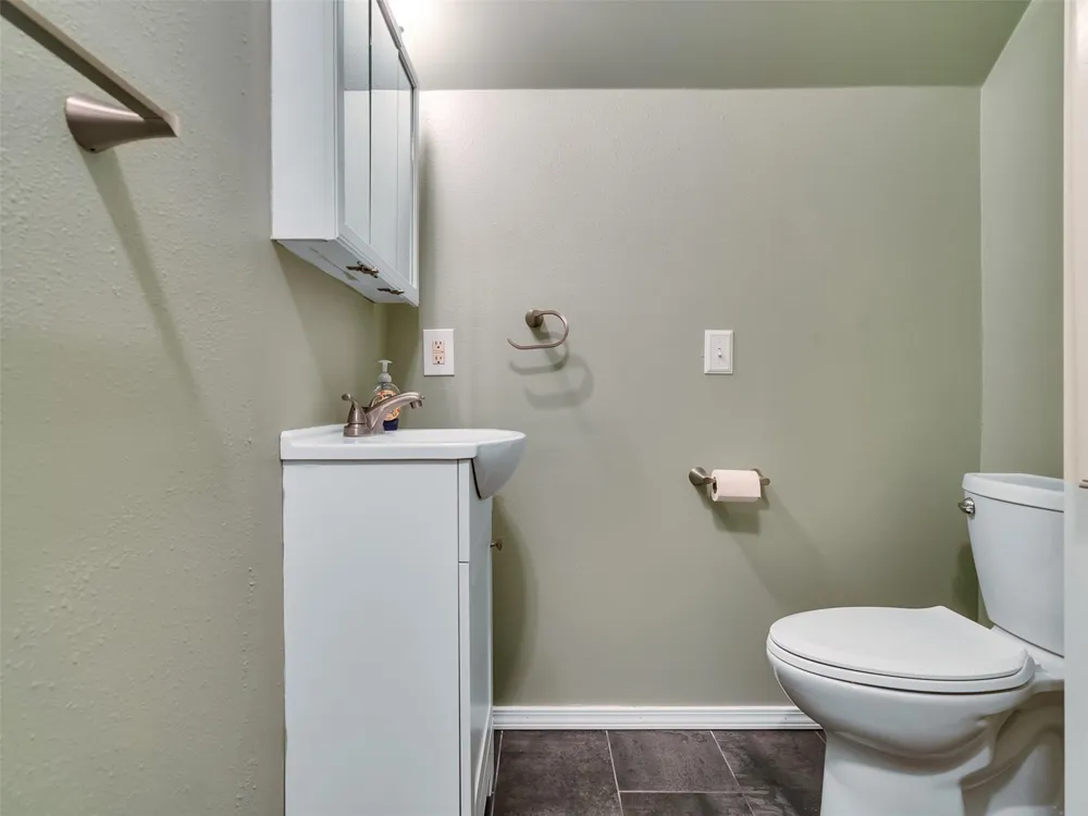 1928 Greentree Drive Huntsville, TX 77340