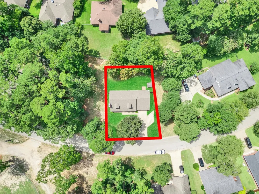 1928 Greentree Drive Huntsville, TX 77340