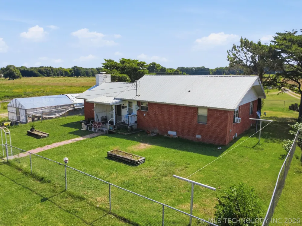 7703 447 ROAD Spavinaw, OK 74366