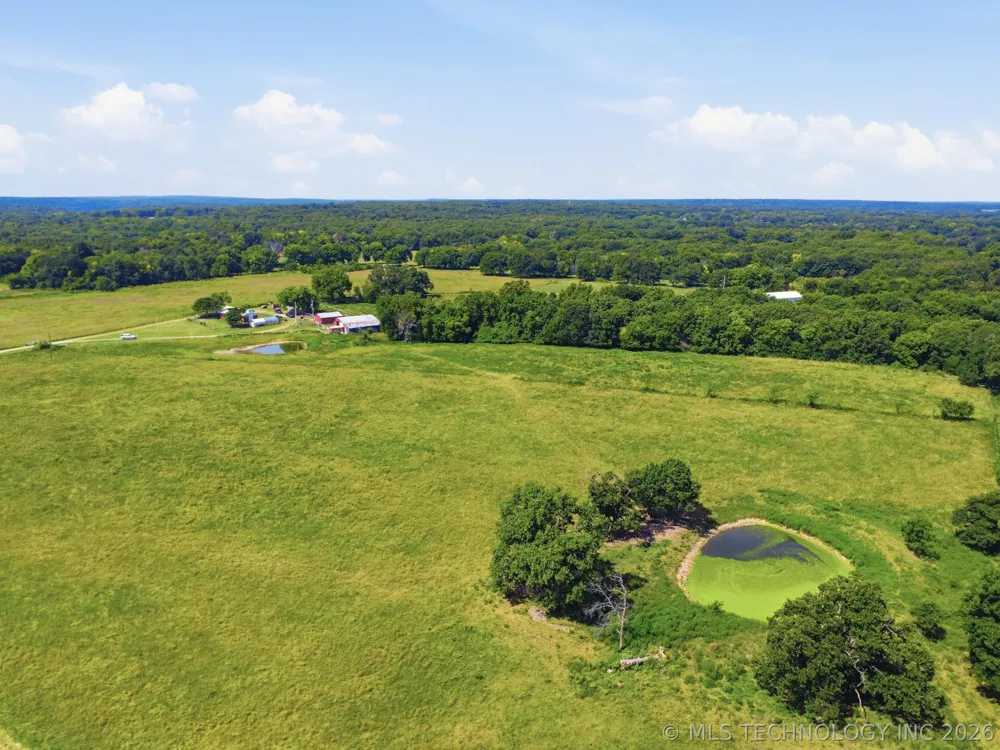 7703 447 ROAD Spavinaw, OK 74366