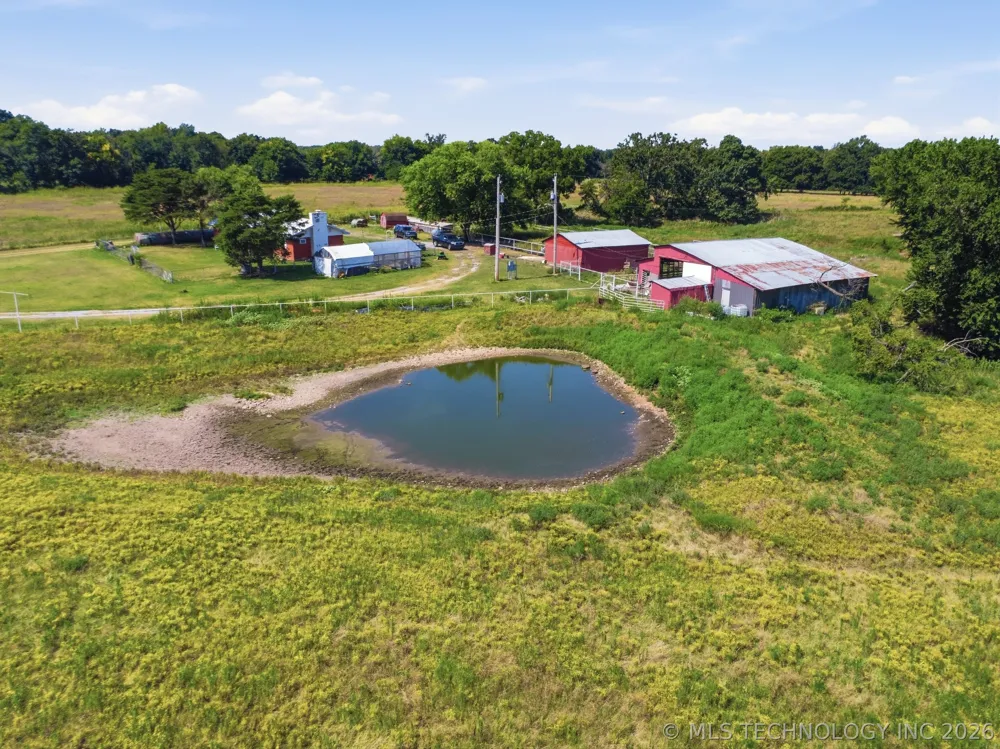 7703 447 ROAD Spavinaw, OK 74366