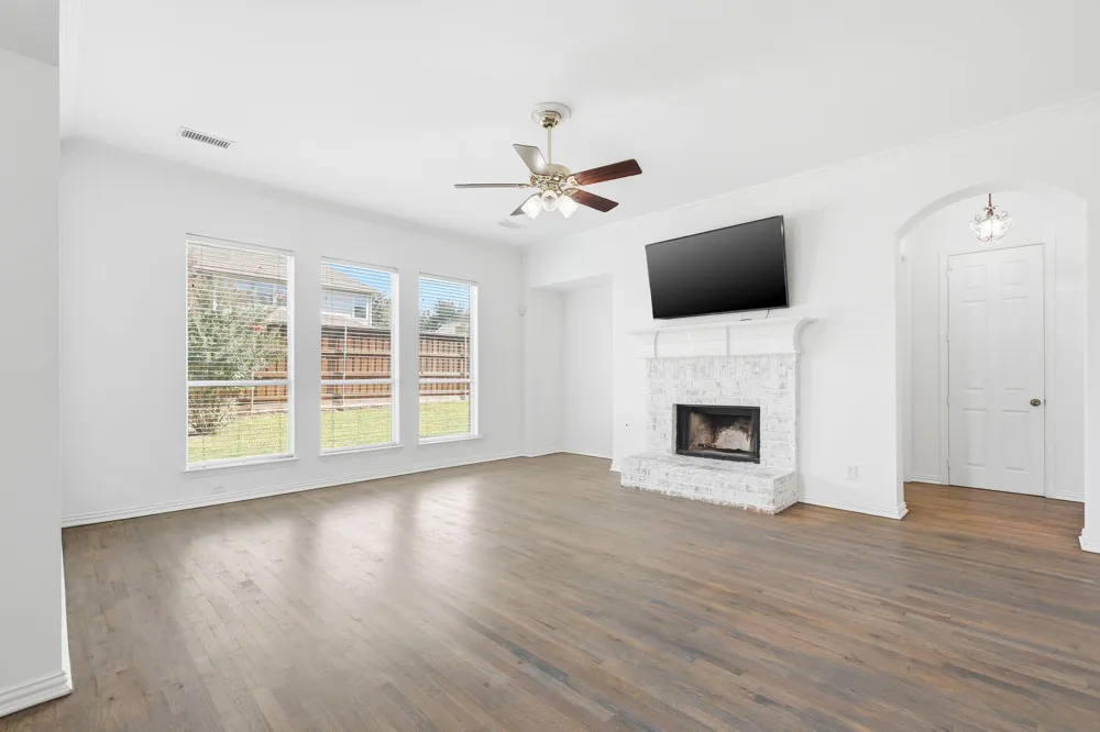 205 Creekside Drive Murphy, TX 75094