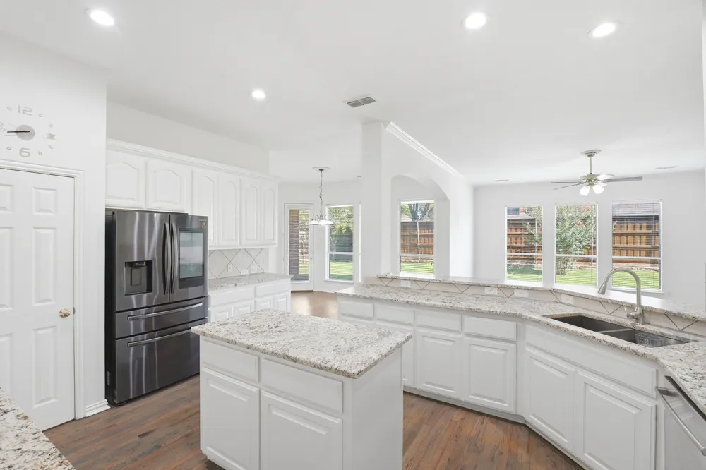 205 Creekside Drive Murphy, TX 75094