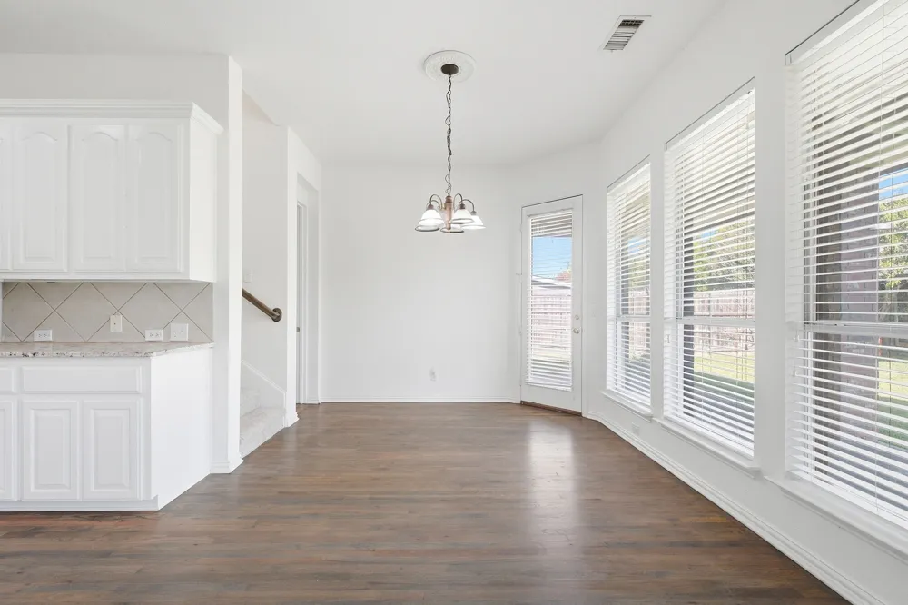 205 Creekside Drive Murphy, TX 75094