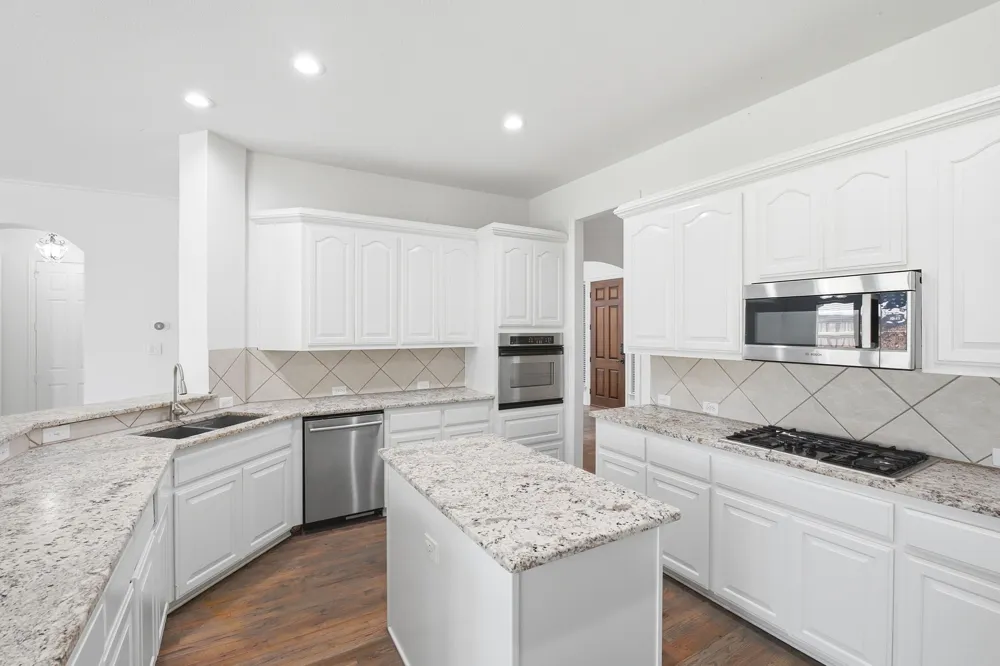 205 Creekside Drive Murphy, TX 75094